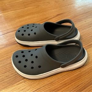 Iconic comfort crocs, M 9 W 11, great used condition.